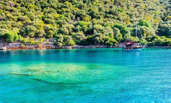 domuz_island_fethiye_yacht_charter-555x333