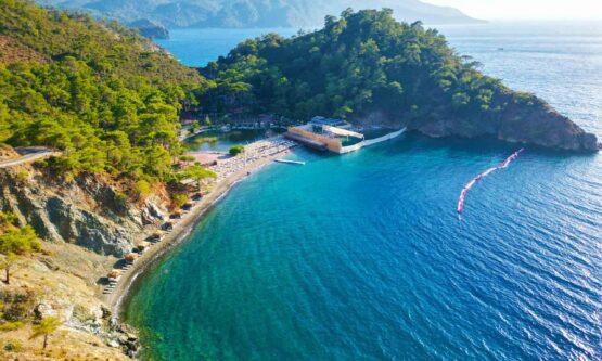 fethiye-kadinlar-beach-kuleli-bay-555x333