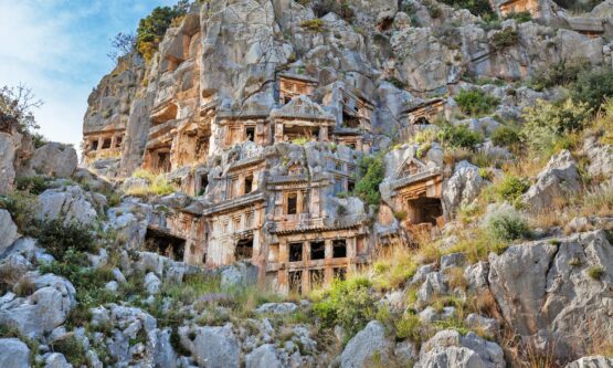 lycian-tombs-myra-ancient-city-555x333