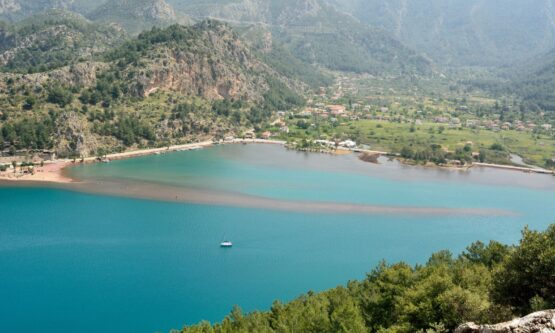 kizkumu-beach-marmaris-mugla-555x333