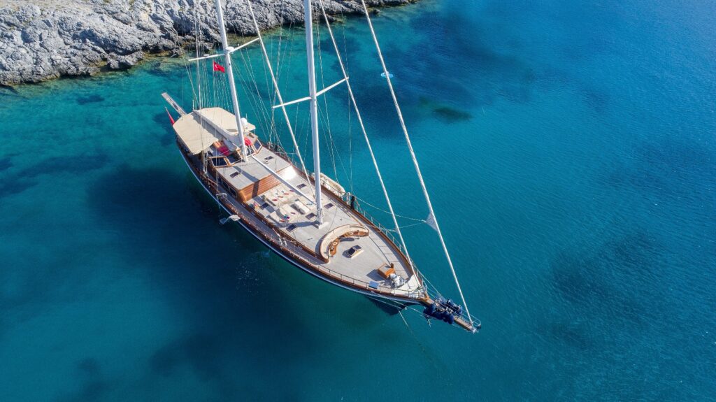 Sailing Yacht img